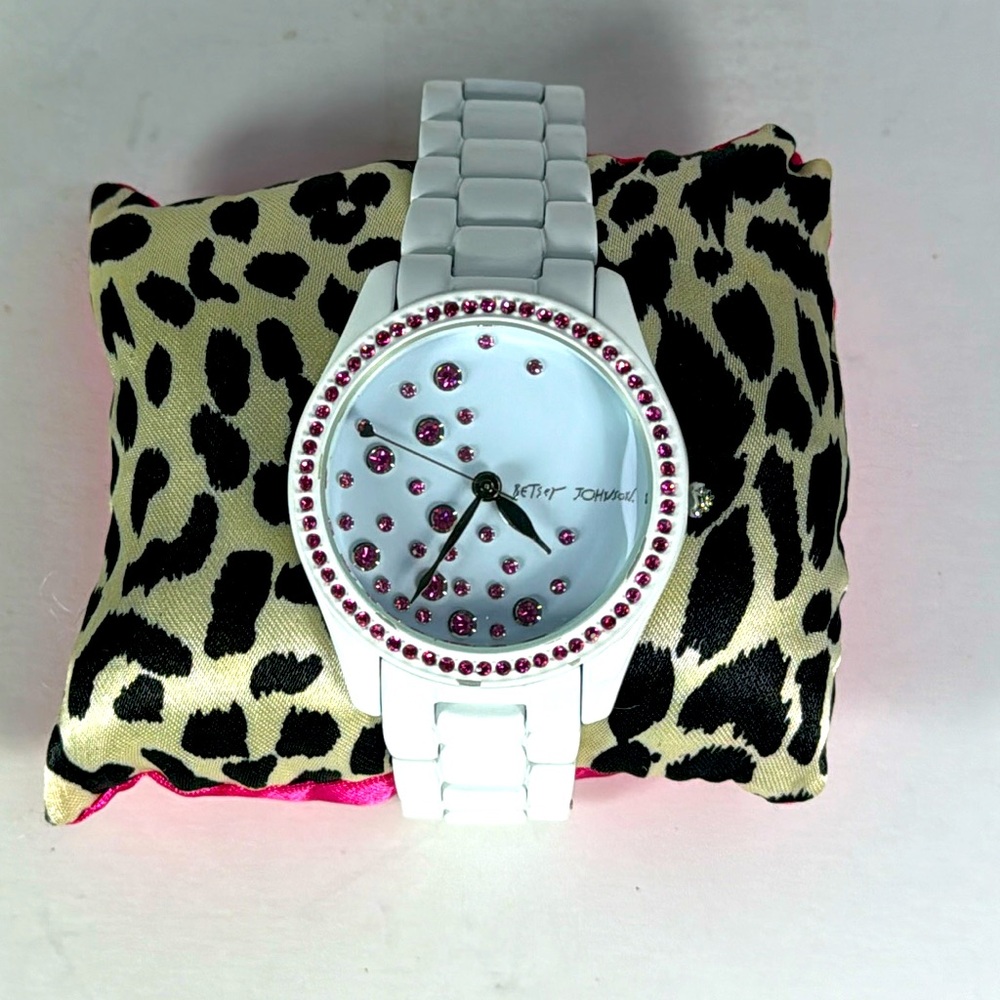Betsey Johnson Watch - Picture 4 of 9